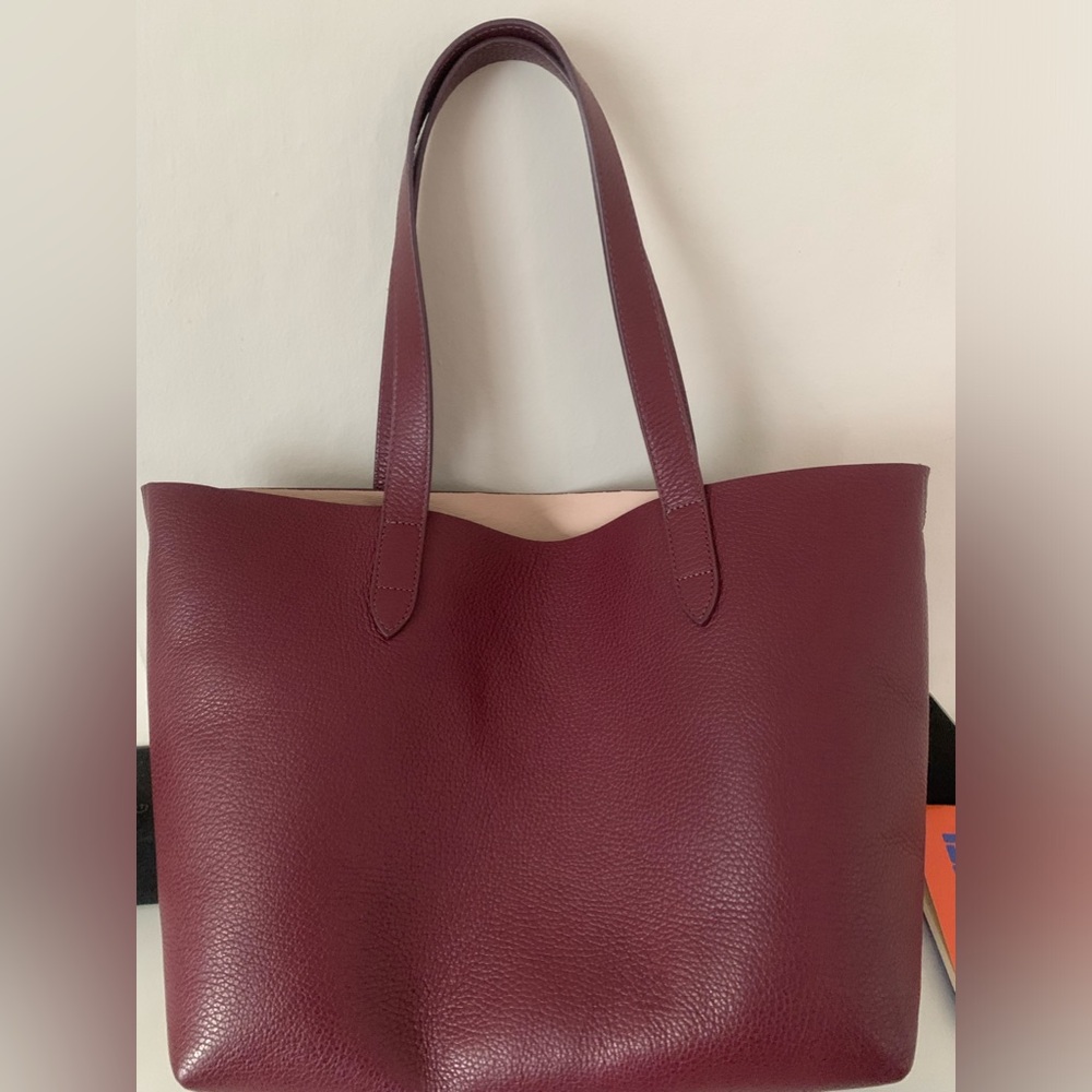 Cuyana pebbled leather tote- Meghan Markle’s favorite brand!!!